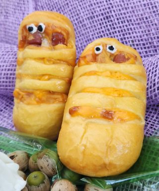 Halloween Mummy kolaches