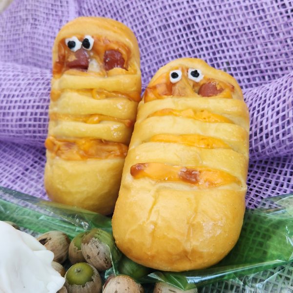 Halloween Mummy kolaches