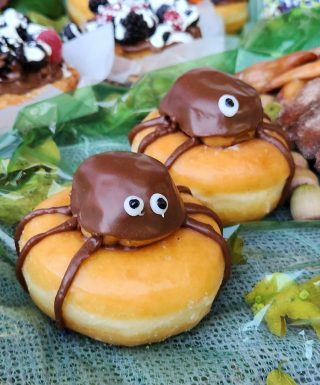 halloween chocolate spider donuts