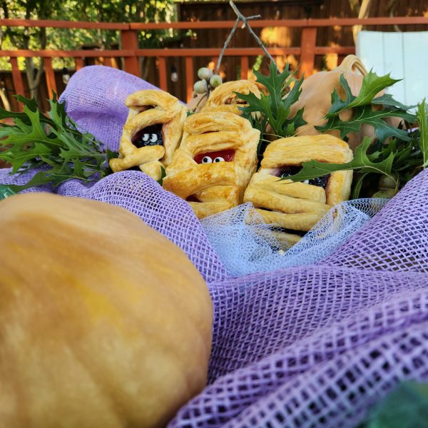 Halloween croissant Mummy pie