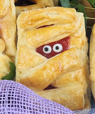 Halloween croissant Mummy pie strawberry jam